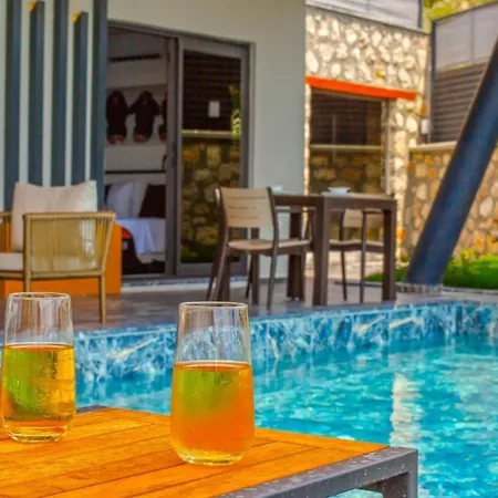 Uzumlu Village 1 Bedroom 2335 Vilă